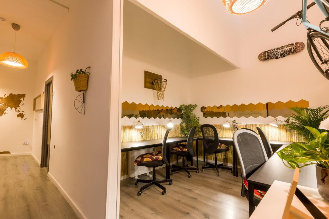 Social - Coliving & Coworking - Madridホステル エクステリア 写真